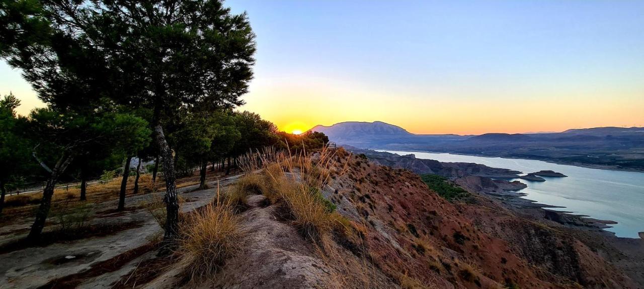 APARTAMENTOS RURALES MIRADOR DEL NEGRATíN Cuevas del Campo Exteriér fotografie